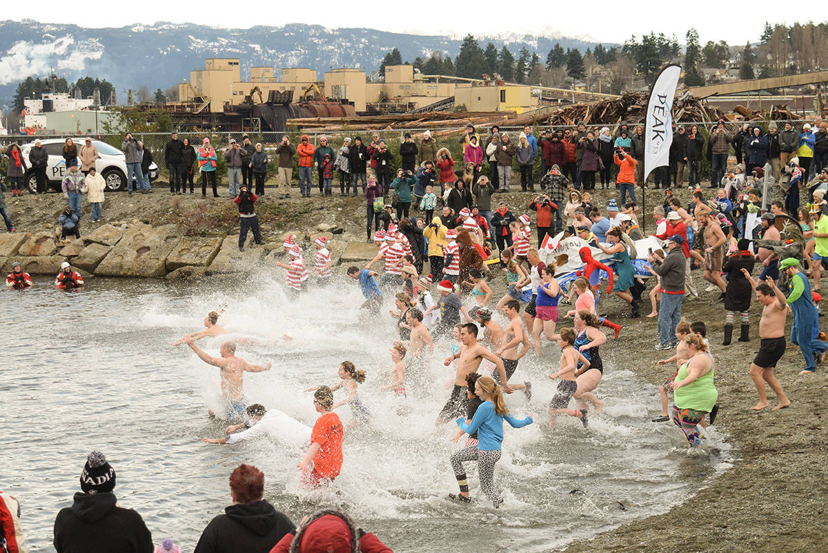 9941199_web1_polar bear swim 2 FILE2017